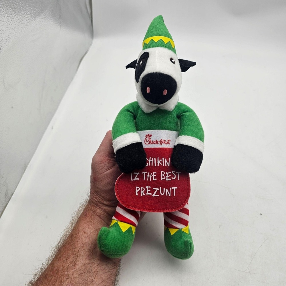 Chick-fil-A Cow Elf Plush Toy Green Christmas Chikin Iz The Best Prezunt 2021